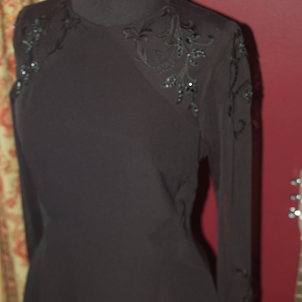 Black Dress. pretty embellishments, knee length